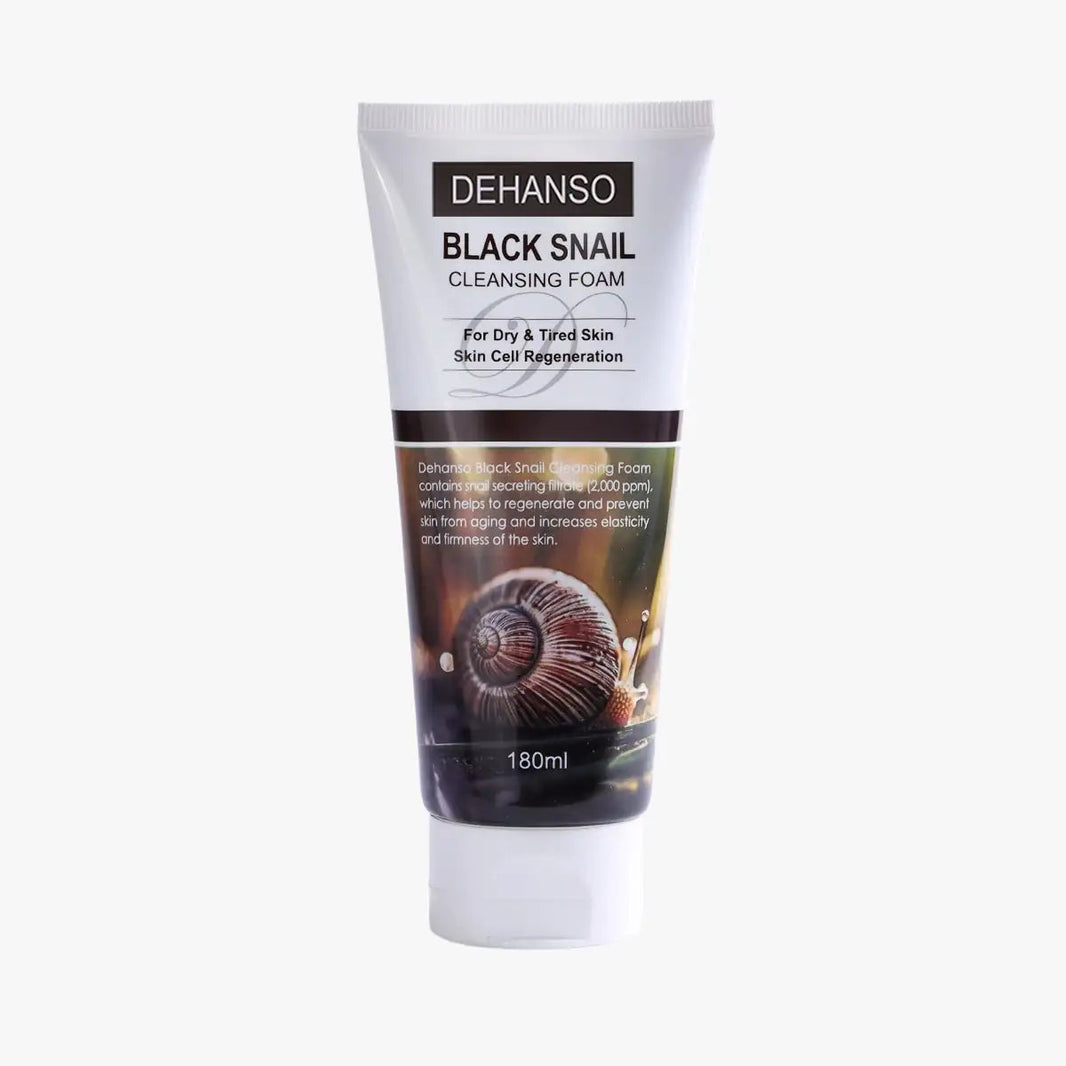 DeHanso Black Snail Cleansing Foam clean product shot